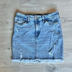 Kendall + Kylie light wash distressed denim jean mini skirt size 28
